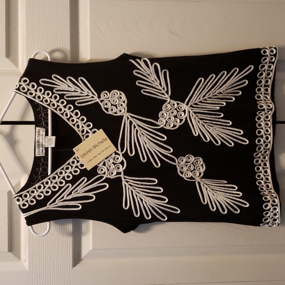 lauren Michelle Tops - Lauren Michelle V-Neck Sleeveless Top